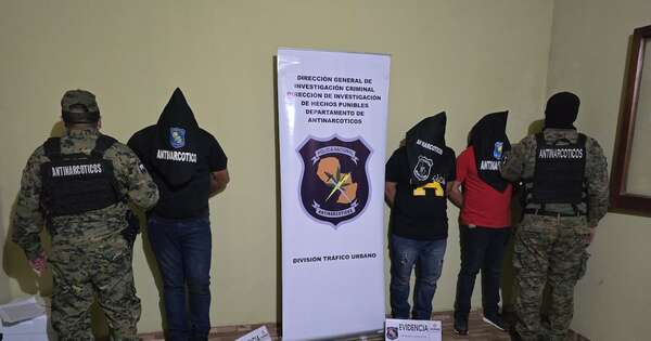 La Nación / Detienen al exfutbolista Julio Manzur junto con otros dos hombres durante un operativo antidrogas