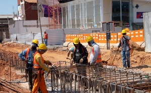 La falta de mano de obra calificada frena el crecimiento de la construcción - OviedoPress