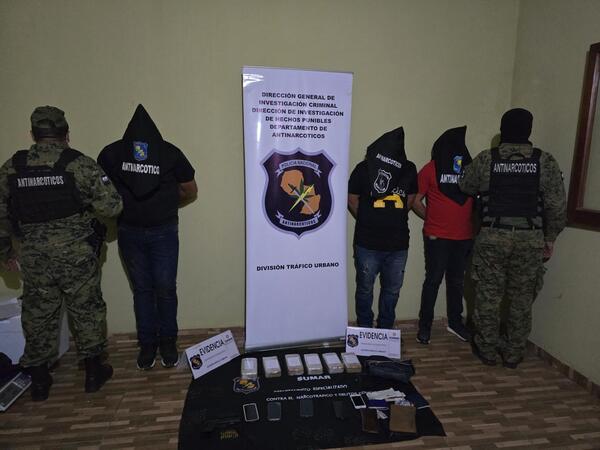 Detienen a exfutbolista Julio Manzur con carga de supuesta cocaína en Luque
