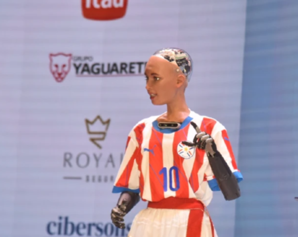 La robot Sophia participará en conversatorio sobre igualdad e innovación en el BCP