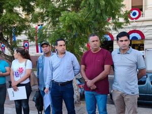 Casadeños marchan en Asunción en reclamo de justicia y acceso a fondos municipales - Nacionales - ABC Color