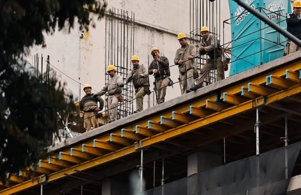 Falta de mano de obra limita crecimiento en construcción