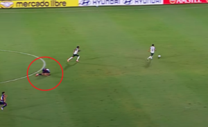 Versus / ¡La insólita reacción de Daniel Rivas luego de perder una pelota!