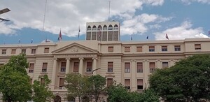 BNF sigue transfiriendo fondos a intendente saliente de Puerto Casado