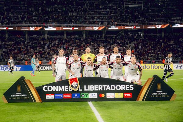 Jugadores del Flamengo sufrieron intento de robo con disparos - 1000 Noticias