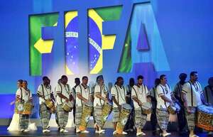 Militares garantizan seguridad en torno al Congreso de la FIFA 2025 - Nacionales - ABC Color