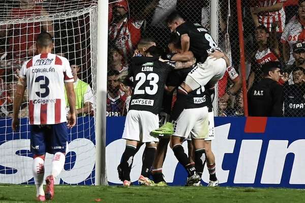 Vídeo: Junior Marabel marcó por duplicado con la ‘ley del ex’ - Fútbol Internacional - ABC Color