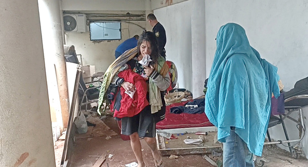 Desmantelan espacio que se utilizaba como “motel” en el predio del Hospital Regional - La Clave