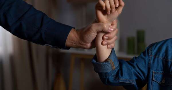 La Nación / Joven que disparó a su padre en defensa de su madre asegura que actuó porque temía ser lastimado