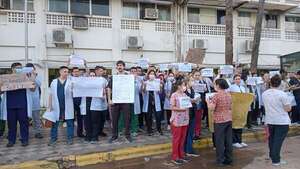 Bloque Democrático recibe mañana a médicos residentes para trabajar en una ley - Política - ABC Color