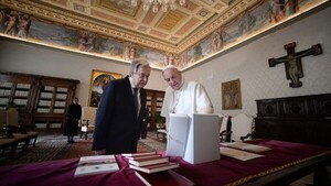 La ONU felicita a los católicos y dice que "espera con ilusión trabajar con el nuevo papa"