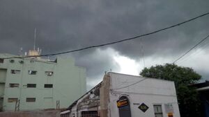 Tormentas eléctricas podrían asomarse en la noche de este jueves