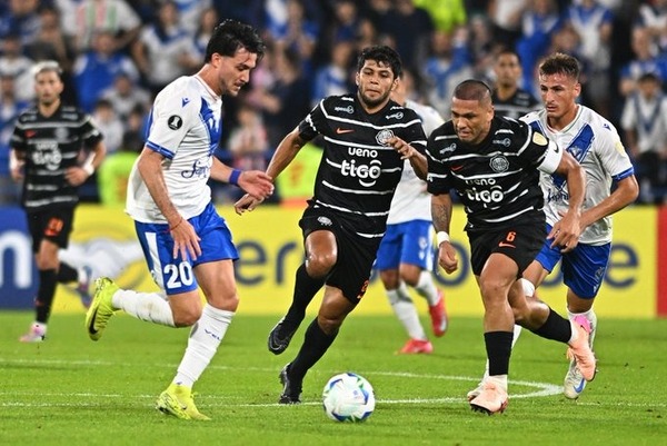 Olimpia rescató un agónico empate en el Fortín
