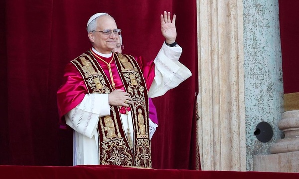 “Ayudémonos a construir puentes”, fue el llamado de paz y unidad del Papa León XIV en su primer mensaje al mundo - OviedoPress