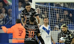Hugo Fernández salva al Decano en la agonía y Olimpia arranca un punto de oro ante Vélez - OviedoPress