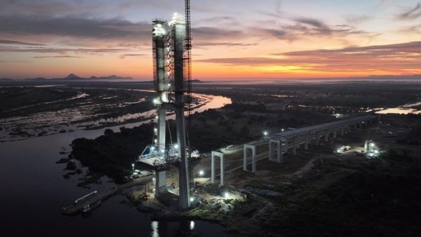 Puente que conectará Carmelo Peralta con Puerto Murtinho tiene casi 70% de avance - ADN Digital