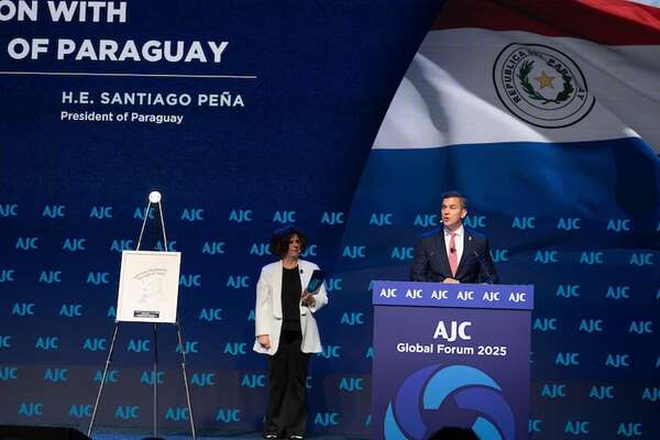 Tras desaire a Francisco, Peña saluda al nuevo Papa y Marito pide que inspire unidad, fe y paz - Política - ABC Color