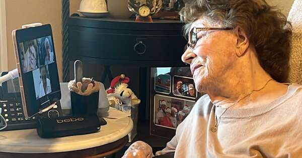 La Nación / Segunda Guerra Mundial: mujeres de la resistencia francesa se reúnen 80 años después