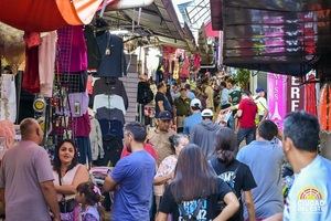 El microcentro esteño “revivió” en el primer día del Crazy Week - La Clave
