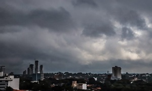 Tormentas eléctricas y leve descenso de temperatura este viernes