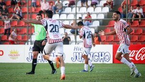 San Lorenzo y Guaireña lideran en Intermedia