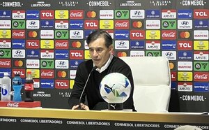 Versus / Bustos siente que el equipo comienza a representar a la afición olimpista