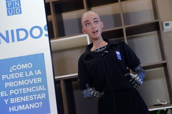 Esto dijo Sophia, la robot humanoide más avanzada del mundo, en su visita a Asunción - Tecnología - ABC Color