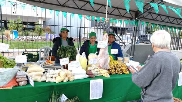 Ferias organizadas por el MAG generaron hasta abril más de G. 11.000 millones para productores rurales - .::Agencia IP::.
