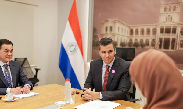 Peña recibe invitación oficial para estrechar lazos con Emiratos Árabes - OviedoPress