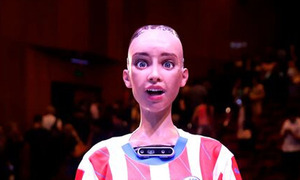 Ventajas y desafíos de aplicar IA en el Gobierno, según la robot Sophia - OviedoPress