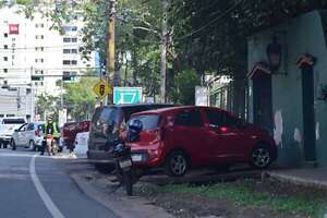 Cerca de un millón de guaraníes es la multa por estacionar de manera incorrecta en la vía pública - Nacionales - ABC Color