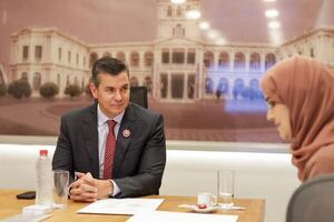 Santiago Peña prepara su viaje número 42: irá a Emiratos Árabes Unidos - Política - ABC Color