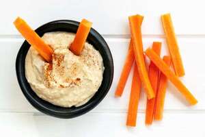Dip de garbanzos ideal para picar con crudités, nachos o nuggets - Gastronomía - ABC Color