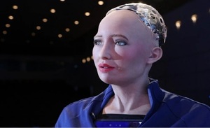 Sophia la robot humanoide habló de la inclusión digital y se vistió como paraguaya - OviedoPress