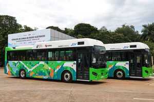 Hernandarias pone en marcha buses eléctricos y habilita cargadores rápidos - ADN Digital