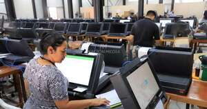 La Nación / Conforman mesa directiva de la comisión de monitoreo y control de las máquinas de votación