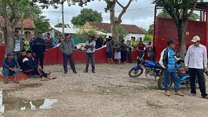 Casado: Posteros claman por ayuda, tras meses sin ingresos por la crecida