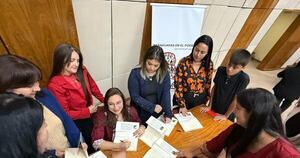 La Nación / Presentan el libro “Paraguayas en el poder” en Buenos Aires