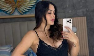 Larissa Riquelme, emocionadísima por la llamada que recibió
