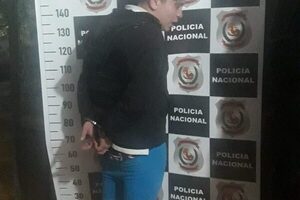 Detienen a hijo malagradecido que agredió a su mamá en estacionamiento de supermercado