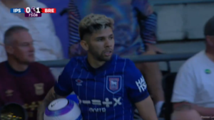 Jugadón de Julio Enciso en la derrota del Ipswich
