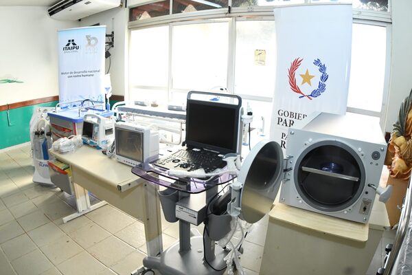Hospital Los Ángeles de CDE recibe equipos biomédicos adquiridos - .::Agencia IP::.