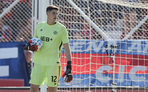 Versus / Con Orlando Gill como figura, San Lorenzo avanza a los cuartos de final
