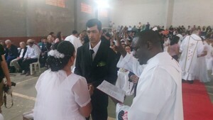 Un sí para toda la vida: 87 parejas formalizan su amor en Gral. Resquín