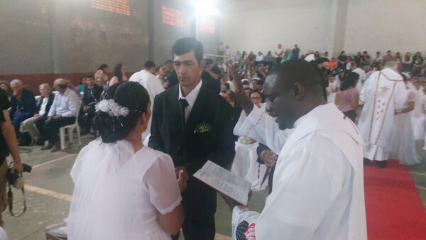 Un sí para toda la vida: 87 parejas formalizan su amor en Gral. Resquín
