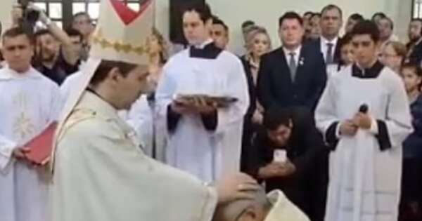 La Nación / El primer obispo de Caazapá recibió la ordenación episcopal