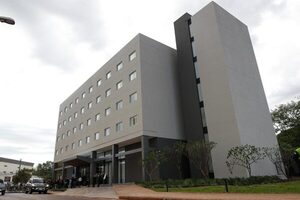 Conmebol inaugura Hotel R铆o Bourbon para potenciar el desarrollo tur铆stico de la regi贸n