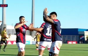 Versus / Del castigo a la redención: Araujo hizo su primer doblete y pidió perdón a la afición de Cerro