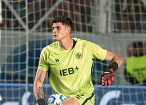 Versus / ¡Hasta los niños piden a Orlando Gill que no deje San Lorenzo!