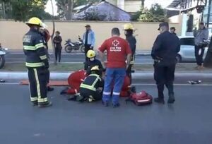 Cruzó en rojo, huyó y lo entregaron: tipo ka’úre provocó accidente en Villa Morra